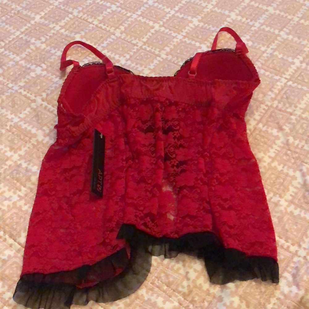 Lingerie - Picture 3 of 3